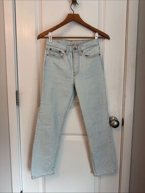 Levi's Light Wash Wedgie Straight Leg Jeans sz 24